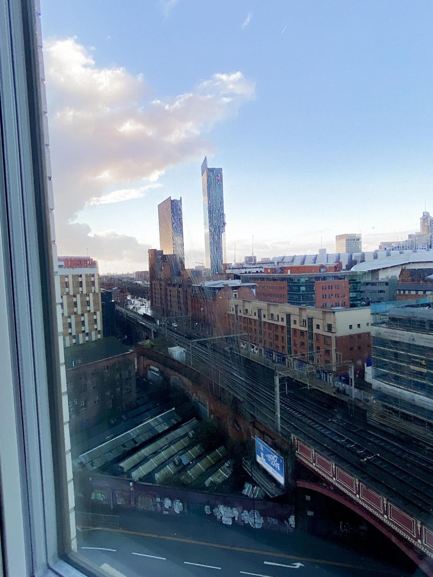 The Panda - Modern 2 Bedroom Apt In Manchester City Centre Exterior photo